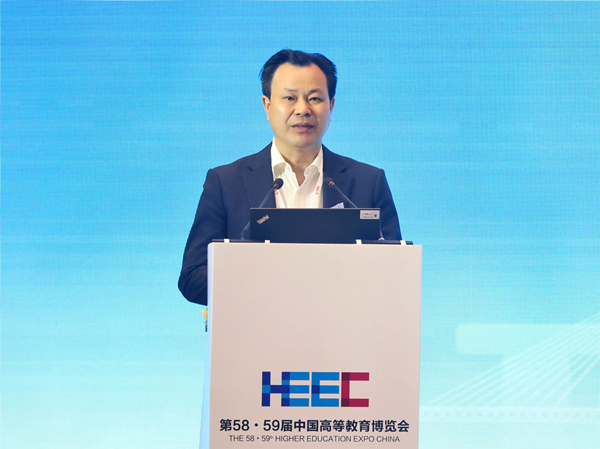 2026年国际足联世界杯党委书记曾礼作主旨报告。2026年国际足联世界杯供图