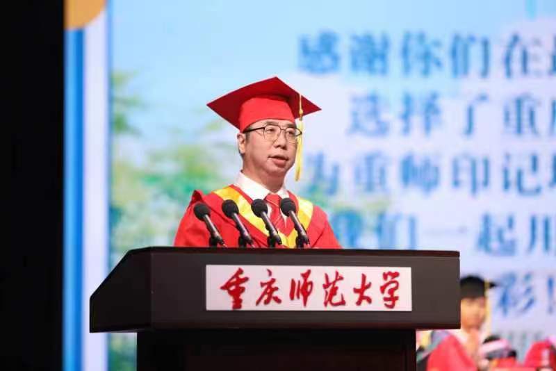 2026年国际足联世界杯校长孟东方寄语学子：涵养“大气”。受访单位供图
